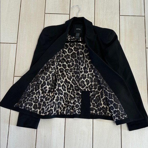 Smythe Pagoda Black Puff Sleeve Two Button Blazer - Picture 7 of 8